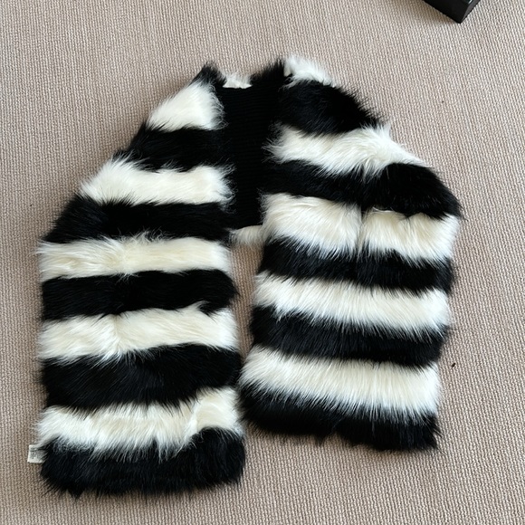 Shawl - Picture 4 of 7